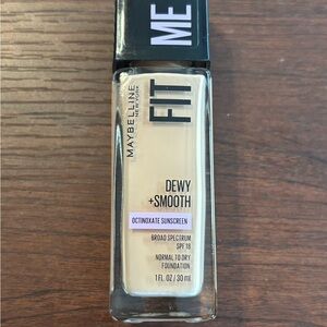 Maybelline Fit Me Dewy + Smooth Foundation - Tan